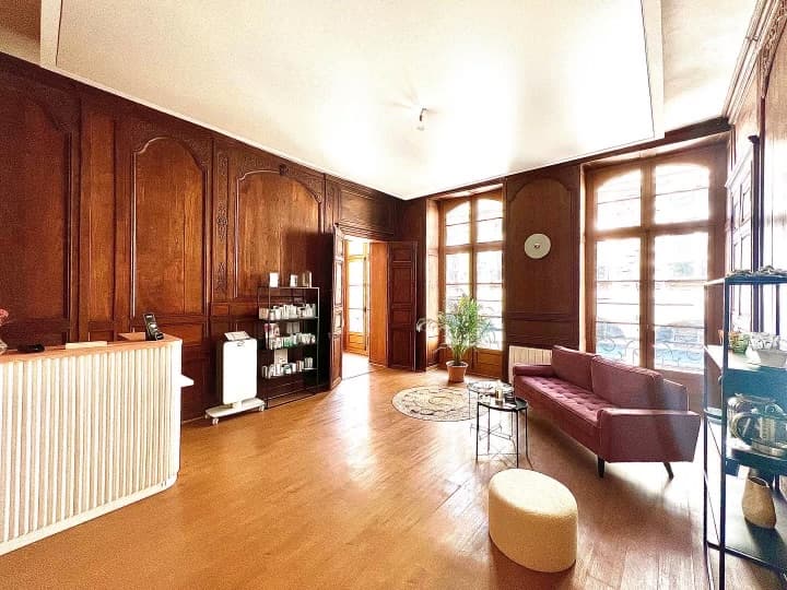 Maison Deux Mai - Photo 1