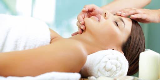 Spa & Beauty Services - Photo 1